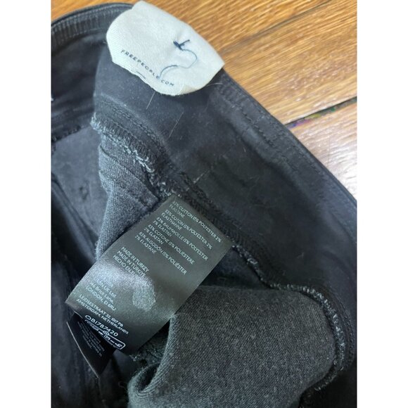Free People We The Free Double Dutch Slit Hem Pull On Jeans Black size Small NWT - Picture 8 of 9